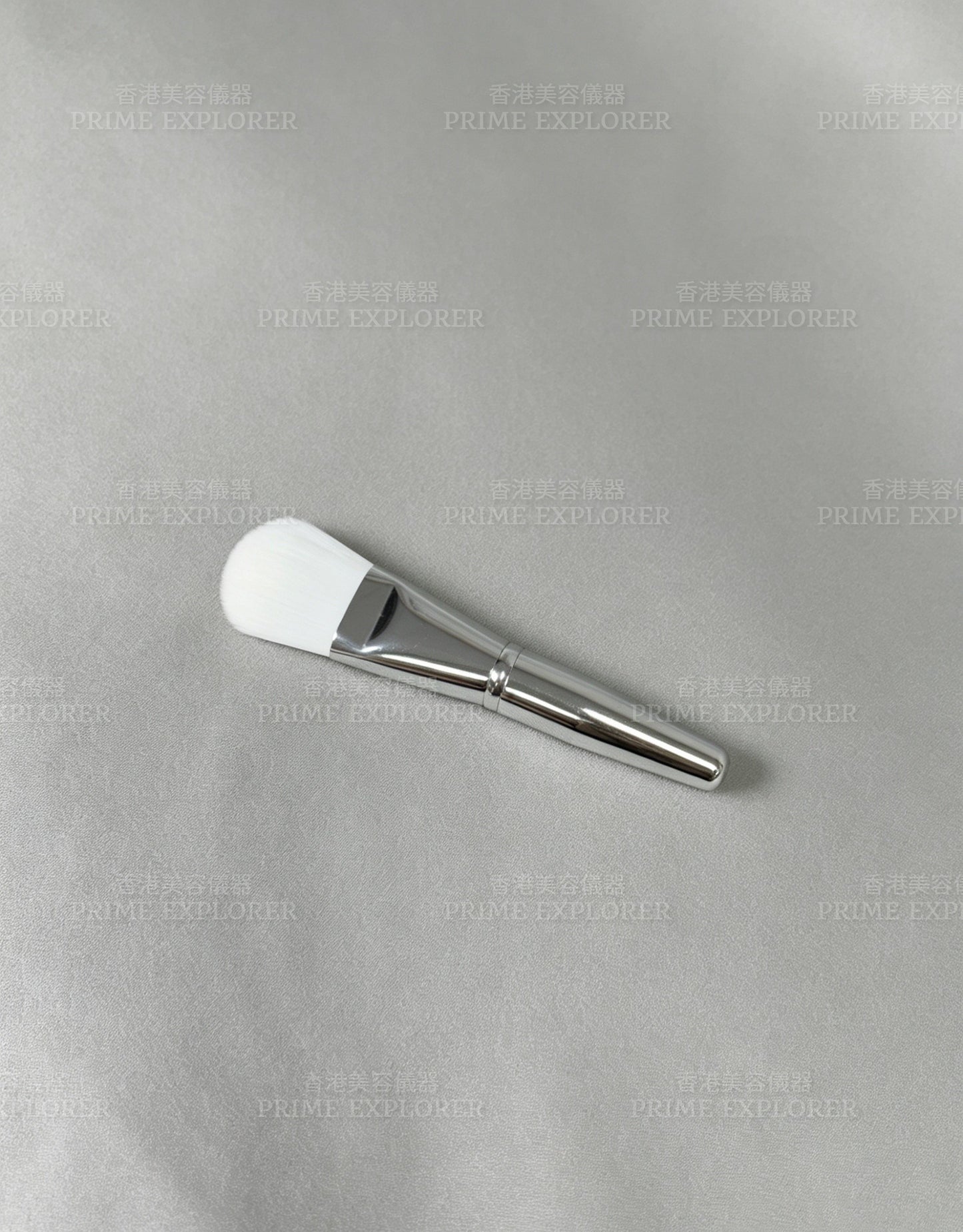 199_01 Silver Handle Mask Brush